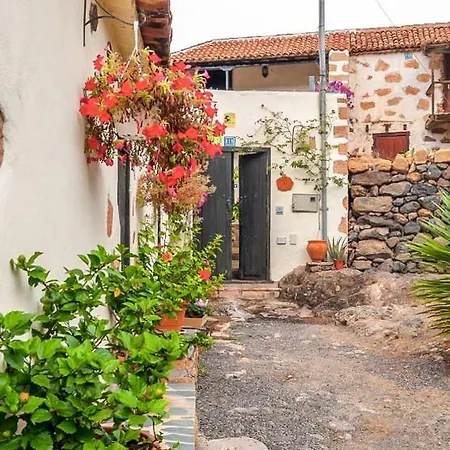 بيت خشبي Casa Rural La Fuente أرونا
